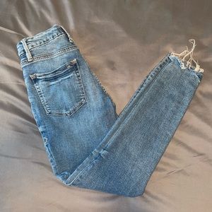 GOOD AMERICAN Good legs crop lighter wash raw hem